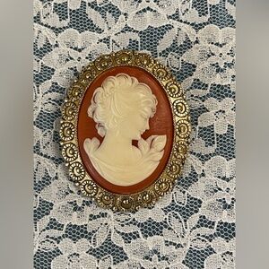 Vintage W Germany cameo brooch